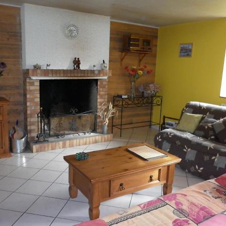 Gîte Clévacances dans le Finistère Scrignac Extérieur photo